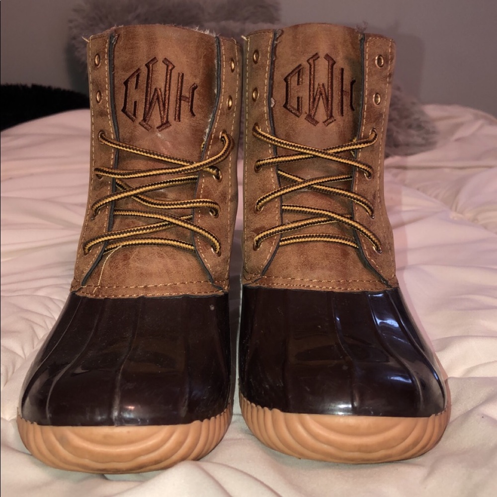 Duck boots